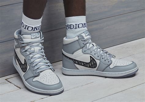 dior jordans prijs|dior jordan 1 release date.